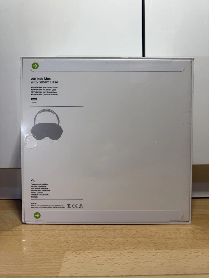 Apple Airpod Max Wireless Over Ear Noise Cancelling Headphones - Starlight - Image 2 of 3