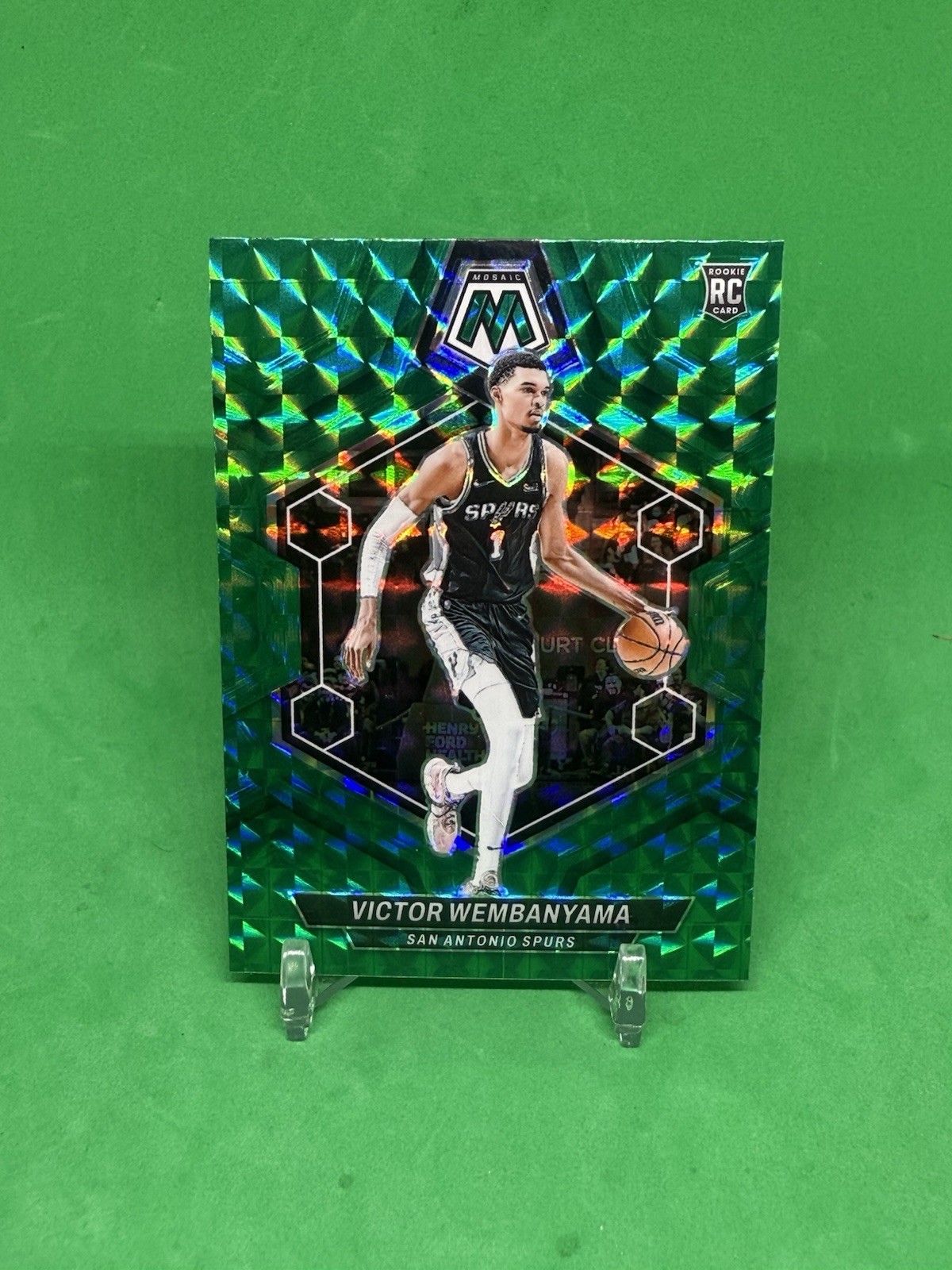2023-24 Panini Mosaic - Rookies Victor Wembanyama #238 Green Mosaic Prizm (RC)