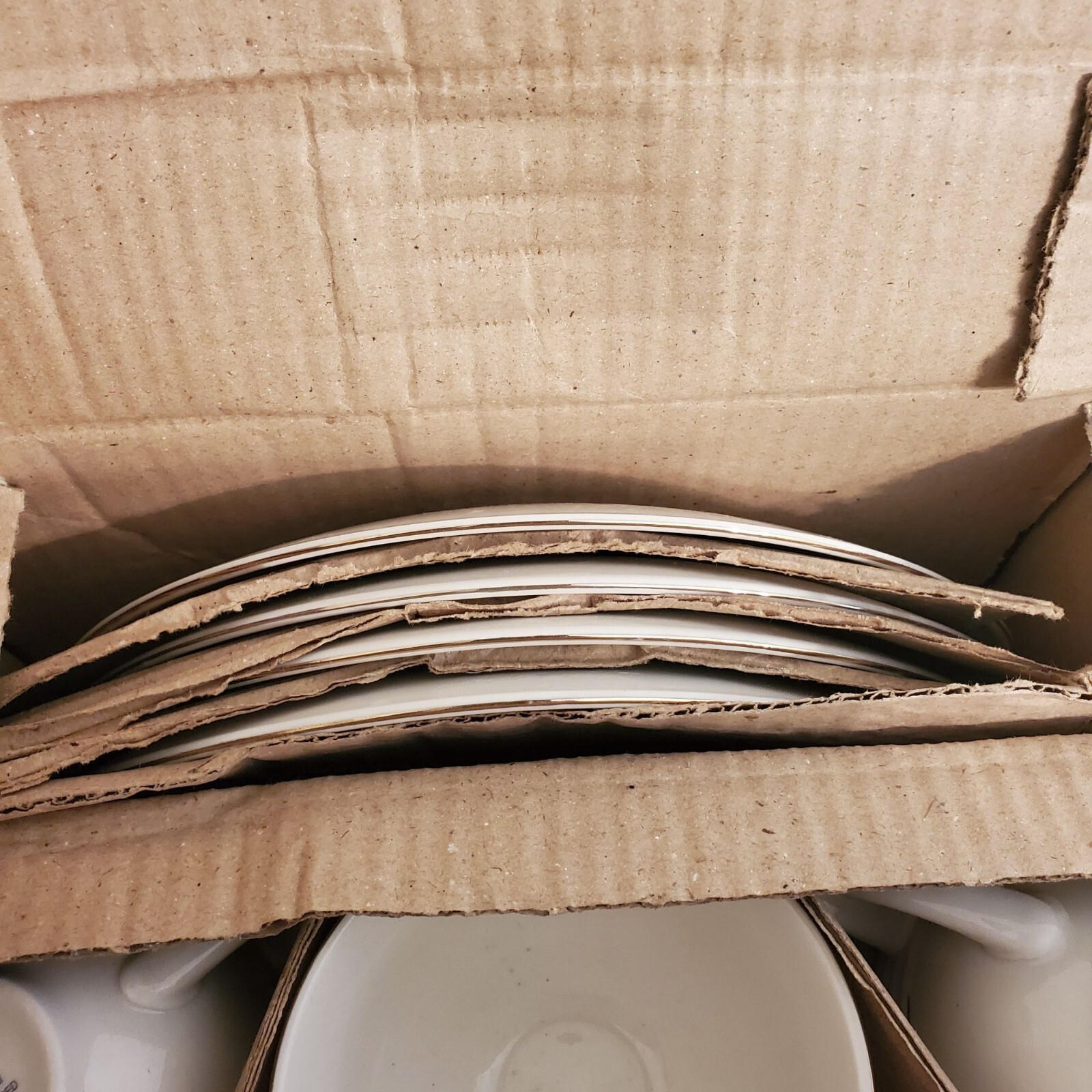 Gibson Dinnerware Set ODYSSEY Stoneware 20 Pc Set White Gold Trim