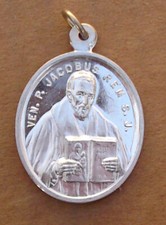 Wisiorek pielgrzyma - Ojciec Jakob Rem SJ - Mater ter Admirabilis - (AH15d)