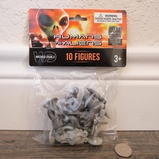 WICKED DUALS Humans vs Aliens - 10 figurines In Box