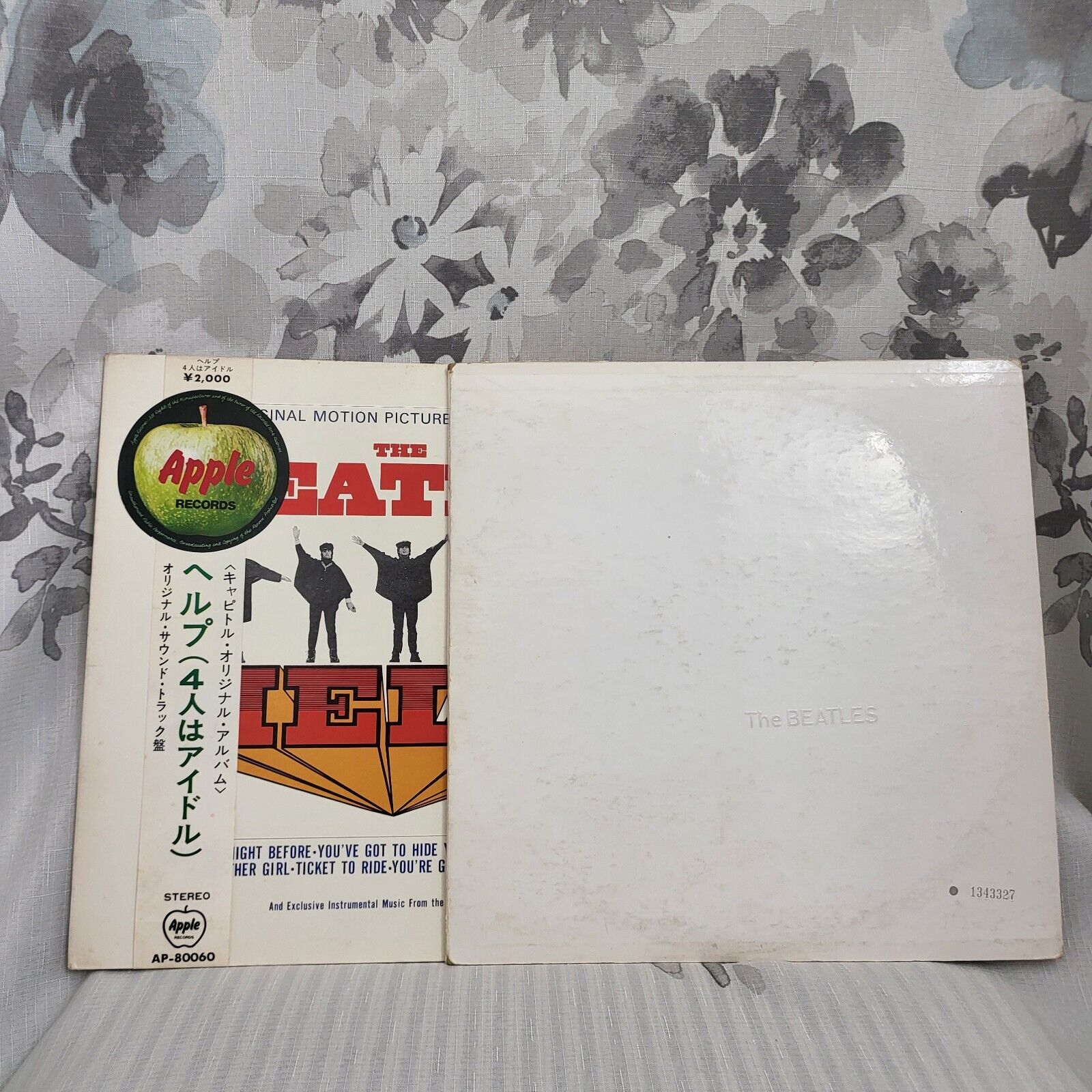 The Beatle White 2-LP Apple SWBO 101 + OST(BEATLES) HELP APPLE AP80060 JAPAN 