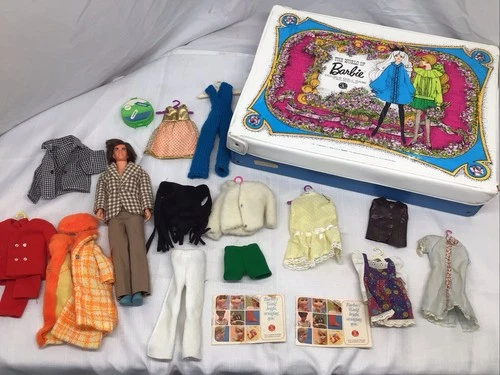 Vintage 1960s Barbie Double Doll Case W/Clothing And Accessories