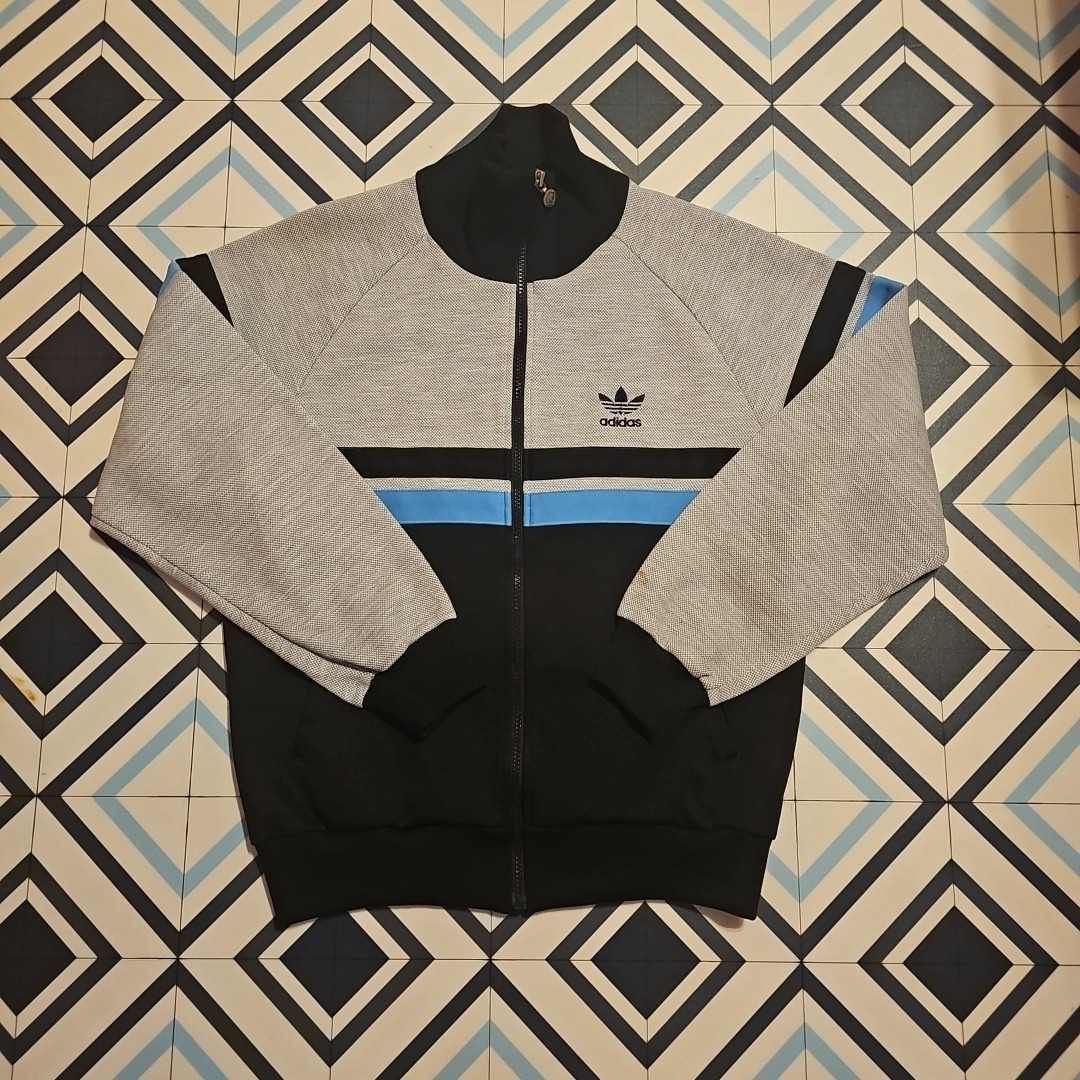 vintage adidas decente jacket rundmc（Adidas descente