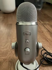 Logitech for Creators Blue Yeti USB Microphone - Excellent Condition