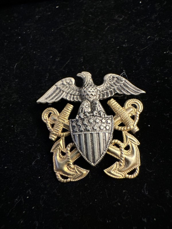 VINTAGE U.S. NAVY MEDAL LAPEL PIN - STERLING SILVER & 10K GOLD FILLED - SC-10