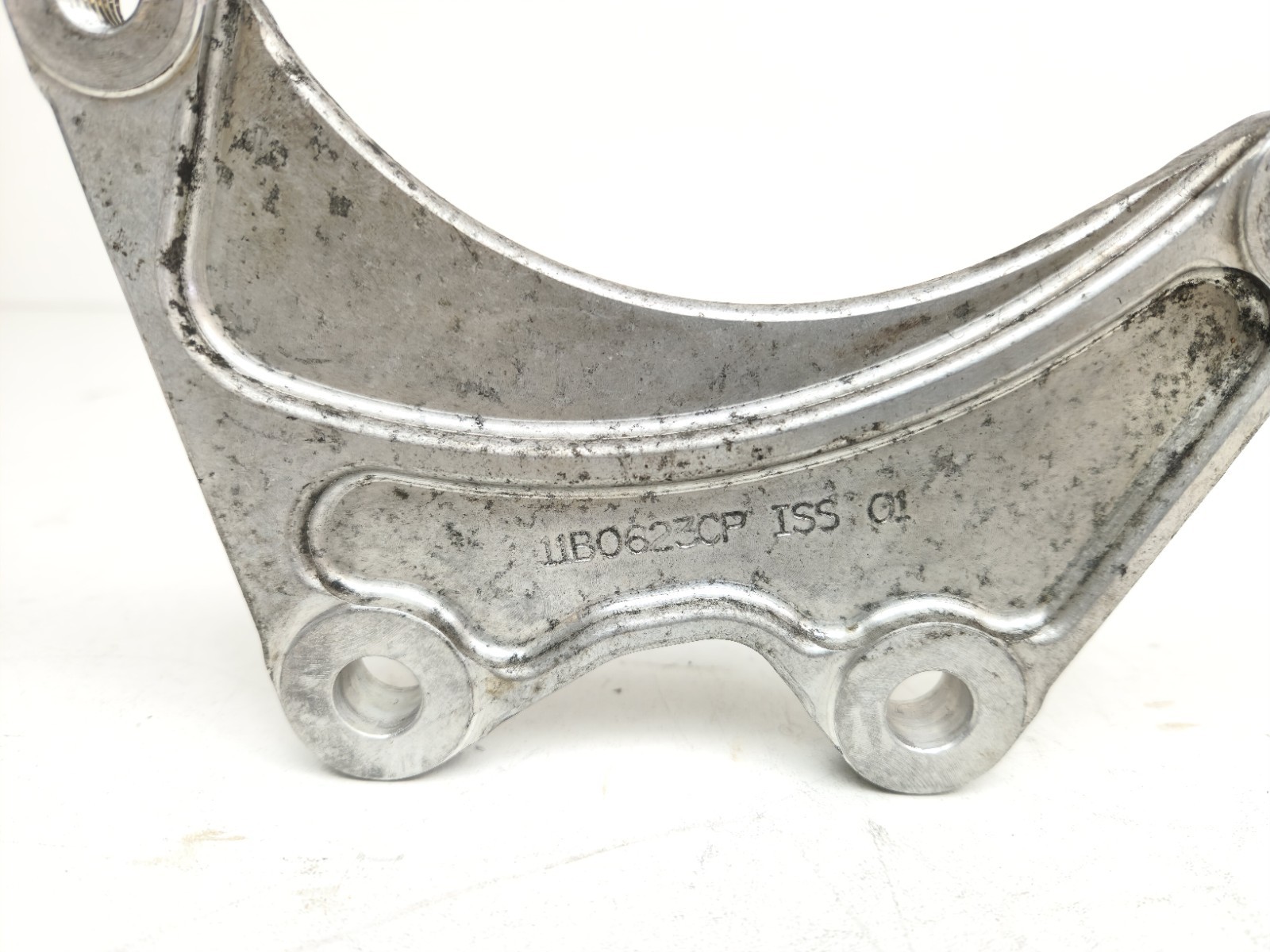 2015-2017 MCLAREN 675LT REAR LEFT BRAKE CALIPER BRACKET 11B0623CP OEM