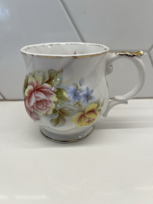 Queen's Fine Bone China Floral Coffee Mug w/ Gold Trim, Made in England