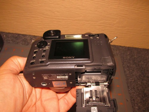 vintage Camera Mixed Lot digital point shoot as shown powershot dimage sony KZ - Picture 9 of 11
