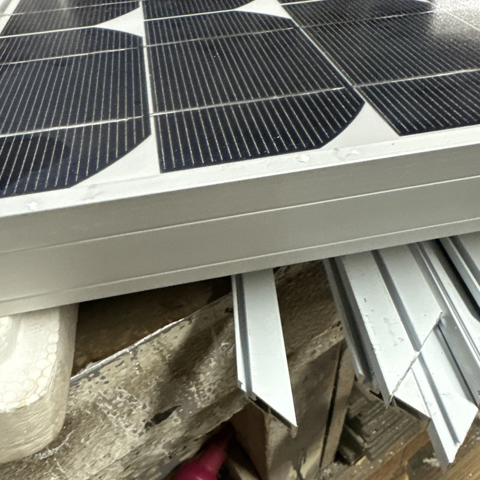 Lote de 3 - Módulo Solar RAMSOND 21” X 24,5” PMAX: 50 WP VMP: 16,8 V Imp: 2,98 A ¡Nuevo!! Foto 4 de 4