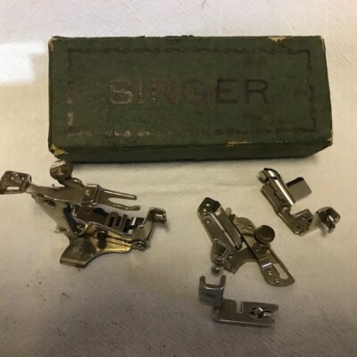 Vintage Card Singer Box - Enthält verschiedene Nähmaschinenaufsätze