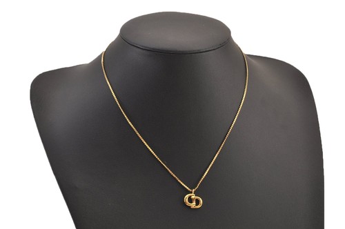 Authentic Christian Dior Gold Tone Chain Pendant Necklace CD 7967M