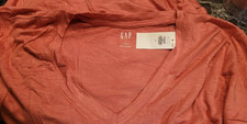 Women's Gap Sunshine Coral V-Neck Short Sleeve Luxe T-Shirt Large