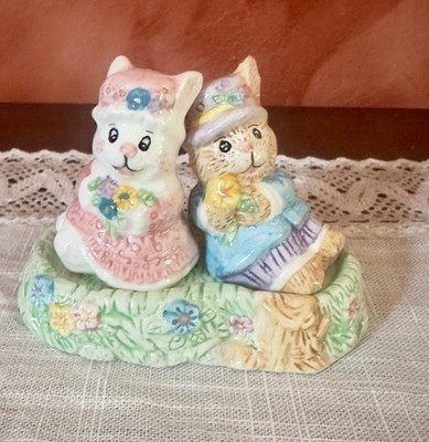 Vintage 1994 Mercuries Ceramic Springtime Easter Bunny S&P Shakers & Tray READ