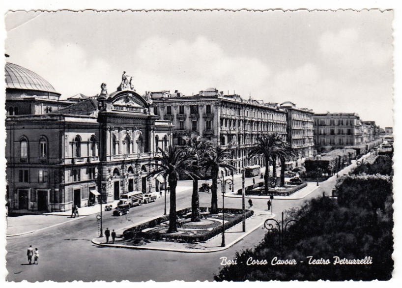 26-03910 - BARI - CORSO CAVOUR TEATRO PETRUZZELLI VIAGGIATA 1950