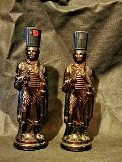 2 OLD BROWN GLASS EMPTY BOTTLES SOLDIER DESIGN MADE IN ITALY