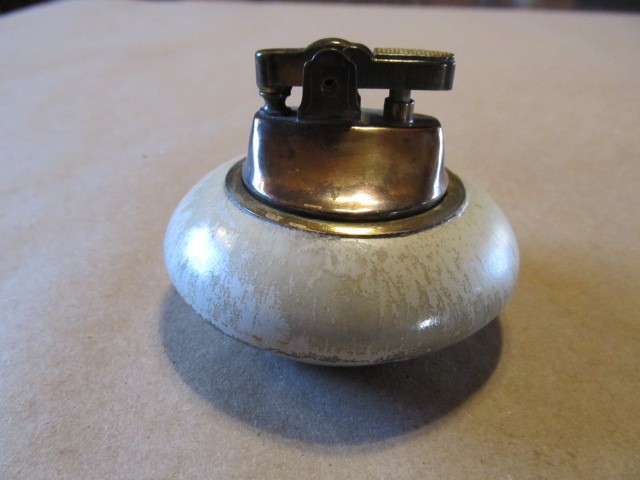 VINTAGE CERAMIC LIGHTER MADE IN CALIFORNIA, USA