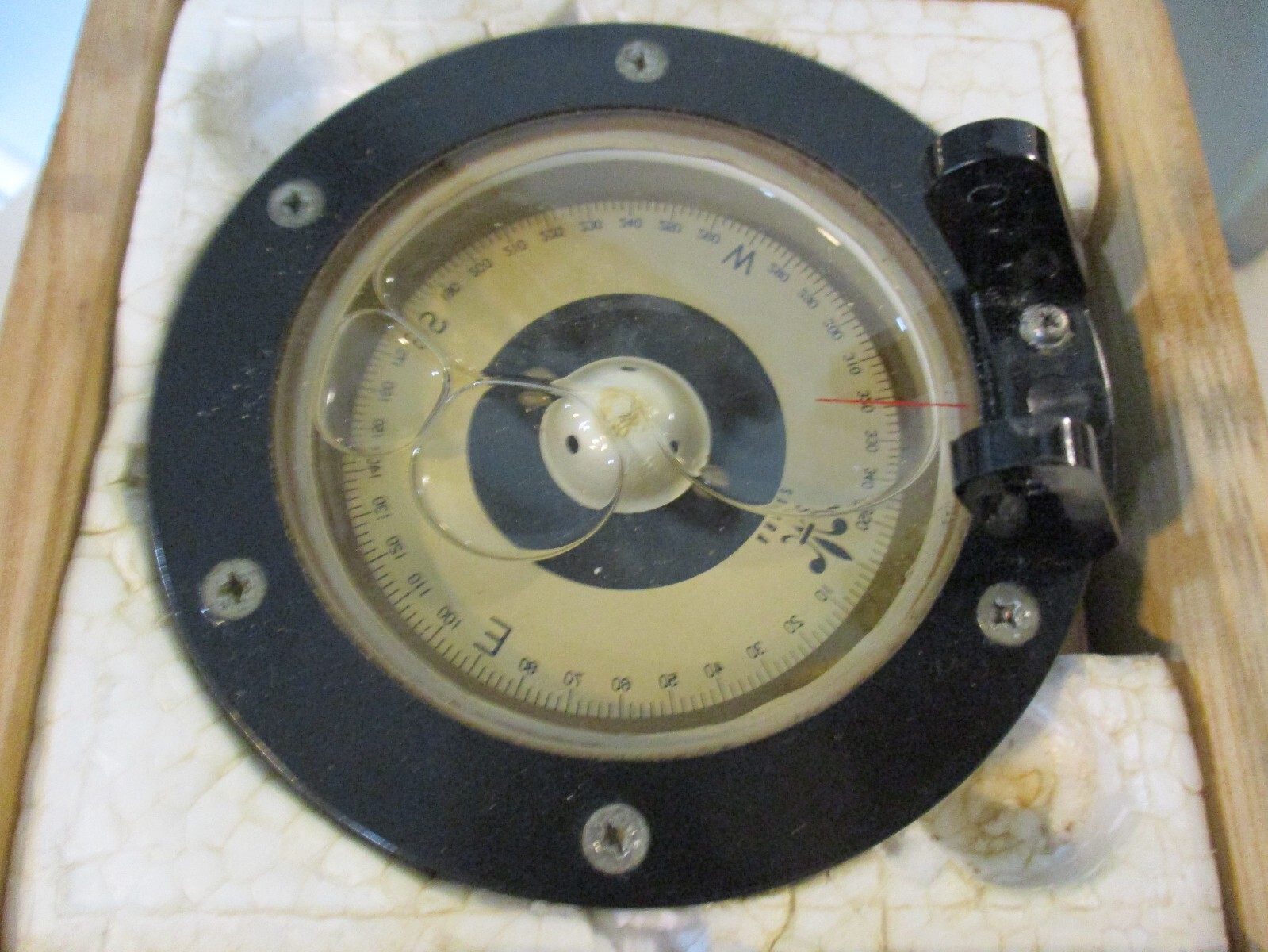 BONNIE  LAURIE MANHASSET BAY HAND BEARING COMPASS TYPE HB-65 IN WOOD BOX CASE