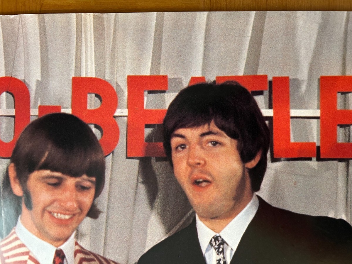 Beatles / Vintage 1970s Toshiba EMI Japan Original Promo Poster B2