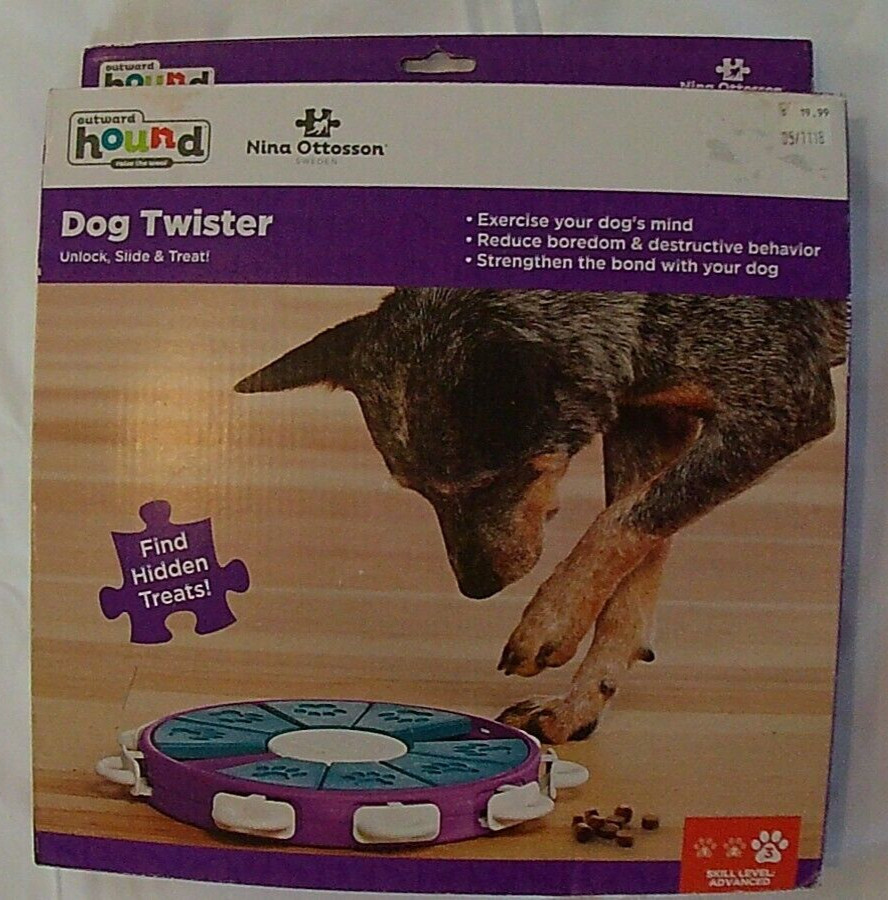 Outward Hound "Dog Twister" Unlock, Slide & Treat,  Skill le