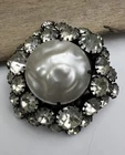 Vintage Rhinestone Cluster Pin Brooch Faux Pearl Costume Jewelry 🖤