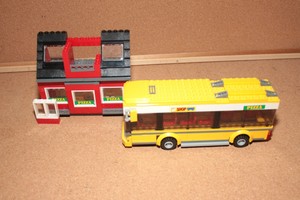 lego yellow bus