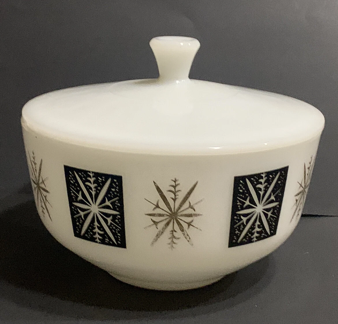 Vintage MCM ATOMIC STARBURST Federal Glass BLACK & GOLD 2.5 Qt Retro Bowl & Lid