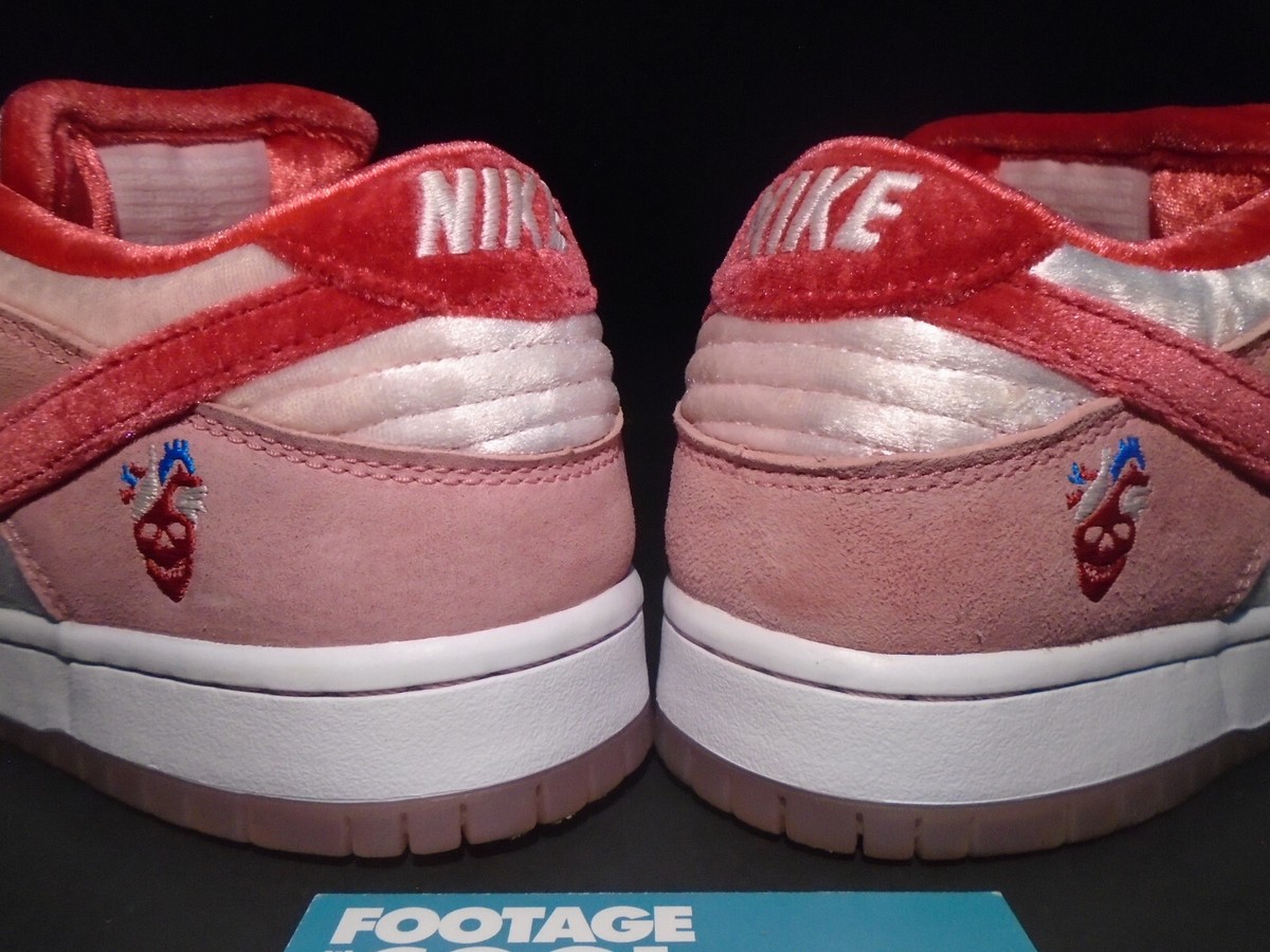 NIKE DUNK LOW PRO QS SB STRANGELOVE SKATEBOARDS VALENTINE'S