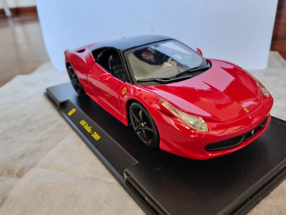 Ferrari 458 Italia 2009 Official Product Maisto 1:24 1/24 Die cast - Immagine 4 di 4