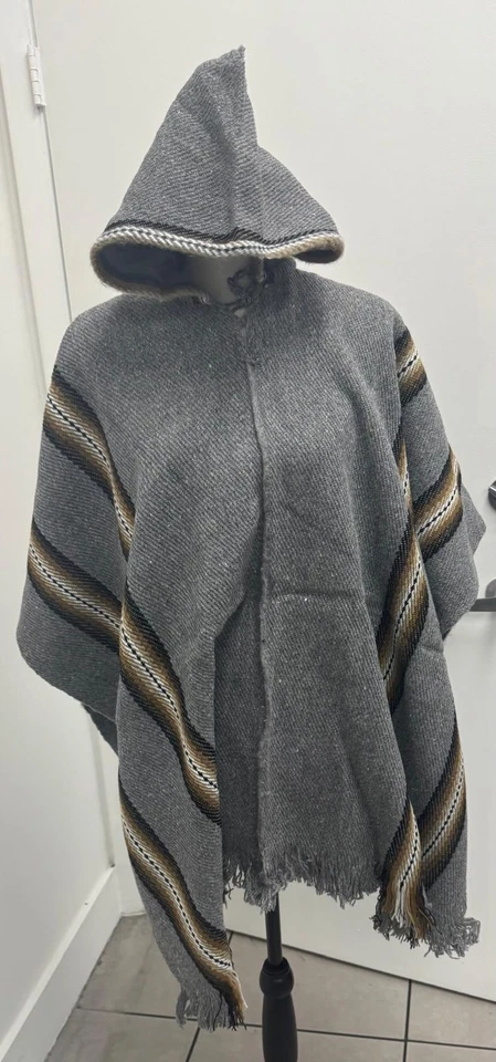 ALPACA Poncho UNISEX Handmade in Peru -Choose color prior shipping - Image 3 of 4