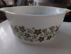 Vintage 1970's PYREX Spring Blossom 474-B Green With Glass Pryrex Lid