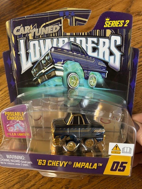 Car Tuned Lowrider Series 2 #5 '63 Chevy Impala Show Glow LED New