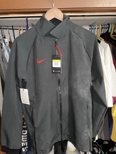 Nike 135 Therma Midweight Jacket Men's Size S CI4472-011 Dark Gray/Red NWT