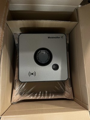 Wallbox eichrechtskonform mit MID- Zähler CH-W-B-A3.7/11-SPNM 2743980000