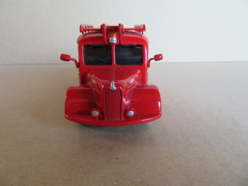 546J Del Prado Laffly BS 163 Standardized Fire Truck 1946 Firefighters 1:50 - Picture 4 of 6