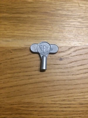 Clef pour voitures du circuit GEM Station service, Key, Clé Autoroute Technofix