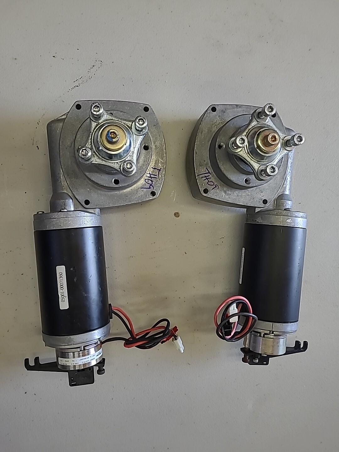Motors for Permobil C300 Wheelchair 313935 / 313934 / 1827910 / 1827911 ...