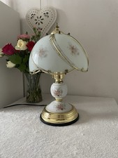 Vintage Floral Table Lamp – Romantic Cottage Style, Brass and Glass