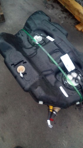 HOLDEN COMMODORE FUEL TANK VE, UTE/SEDAN/WAGON, 08/06- - Picture 3 of 7