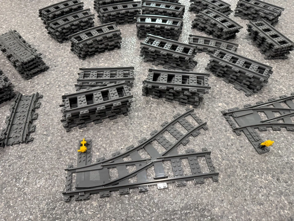 Lote 32 Rectos, 52 Curvas 2 Interruptor, 79 Flex Genuino Lego Tren Pista Gris Piezas Foto 3 de 4
