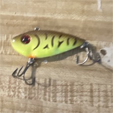 Yellow Green Black Plastic Crankbait Fish Sha...