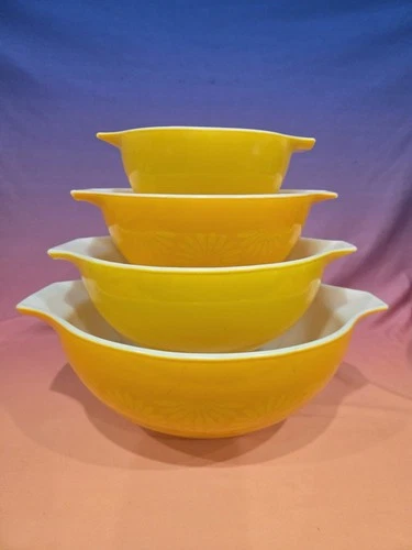 Vintage Pyrex Daisy Sunflower Cinderella Mixing Bowls Set of 4 #441-444