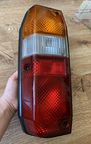 TOYOTA Land Cruiser 70 Prado LJ70 LJ71 RJ70 BJ74 Tail Light Tail Lamp Rear Koito - Picture 4 of 14