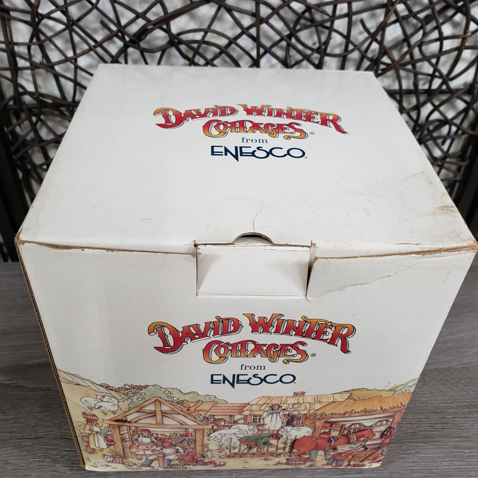 David Winter D1011 Tom's Yard 1997 Limited Edition 1998/5000 Original Box COA