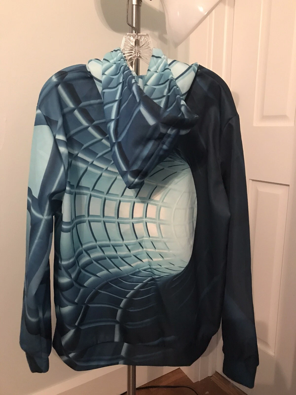 3D Design Mens Sweater Hoodie Blue Lightweight Large 23” Pit New Comfortable