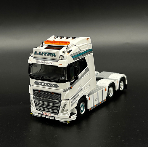 Volvo FH5 globetrotter 6x2 tag axle "Lutra" WSI truck models 1:50 scale - Picture 2 of 11