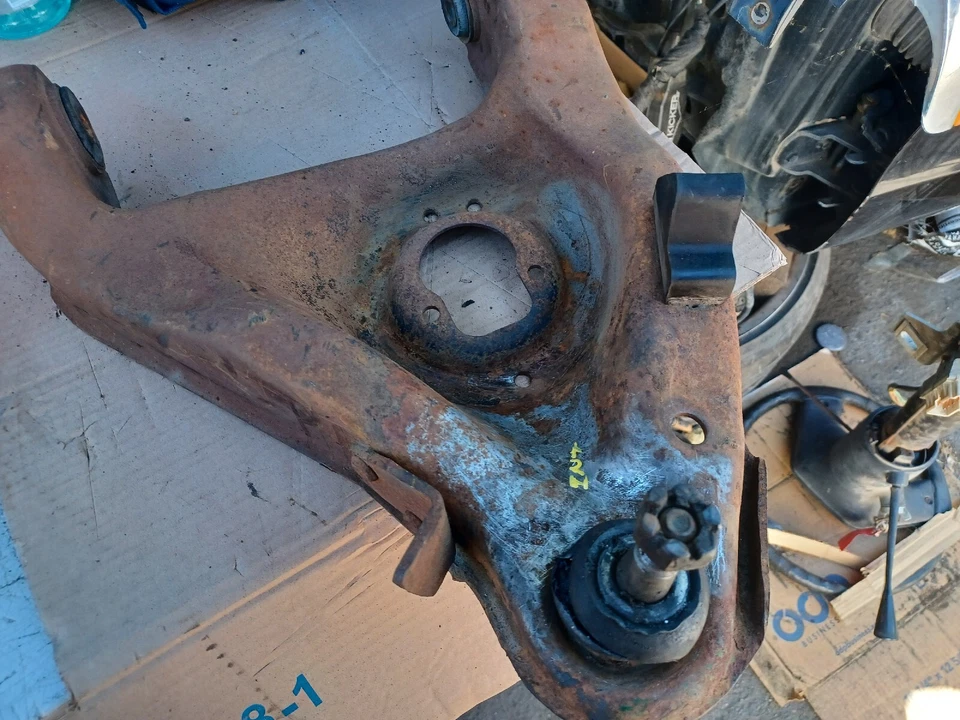 1982-1992 CHEVY CAMARO RIGHT PASSENGER FRONT LOWER CONTROL ARM 15" - Изображение 3 из 3