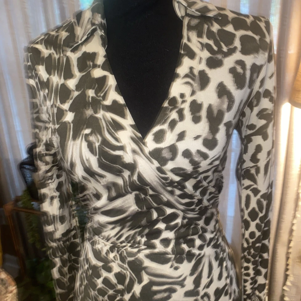 Diane Von Furstenberg Cheetah  Leopard Print Silk Wrap Midi  Dress Women’s  4  - Image 3 of 4