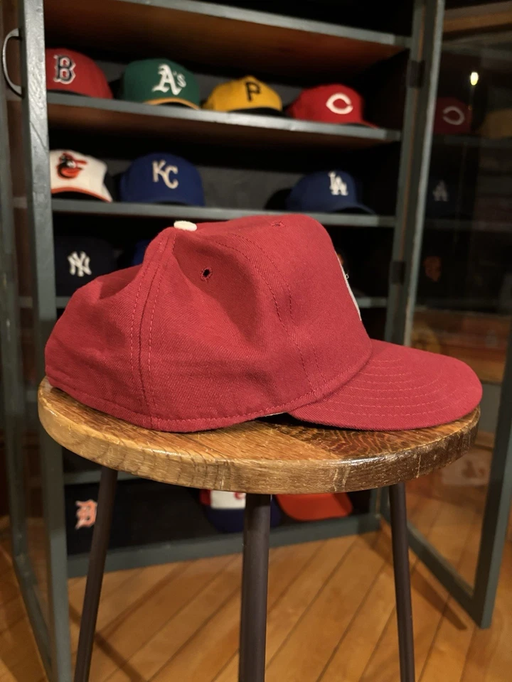 New Era Philadelphia Phillies Vintage Cap in Great Shape! Late 80's, Size 7 1/8 - Image 4 of 4