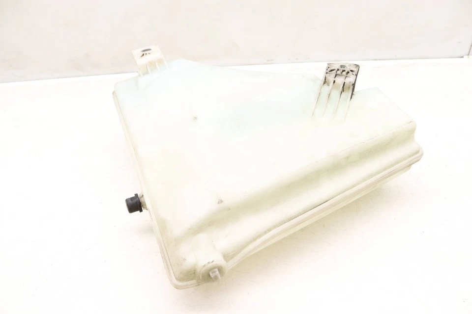 2011-2018 PORSCHE CAYENNE - Reservatório para lavadora de para-brisa / TANQUE 95852870300 - Imagem 3 de 4